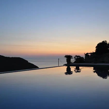 Villa Pebbles