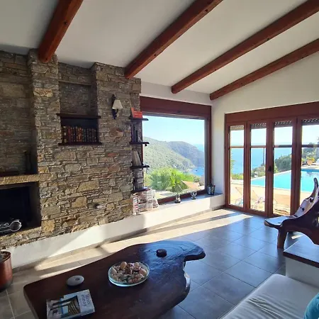 Villa Pebbles *
